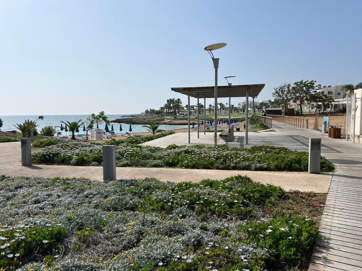 Anastasia Waterpark Beach Resort โปรทาราส ภายนอก รูปภาพ