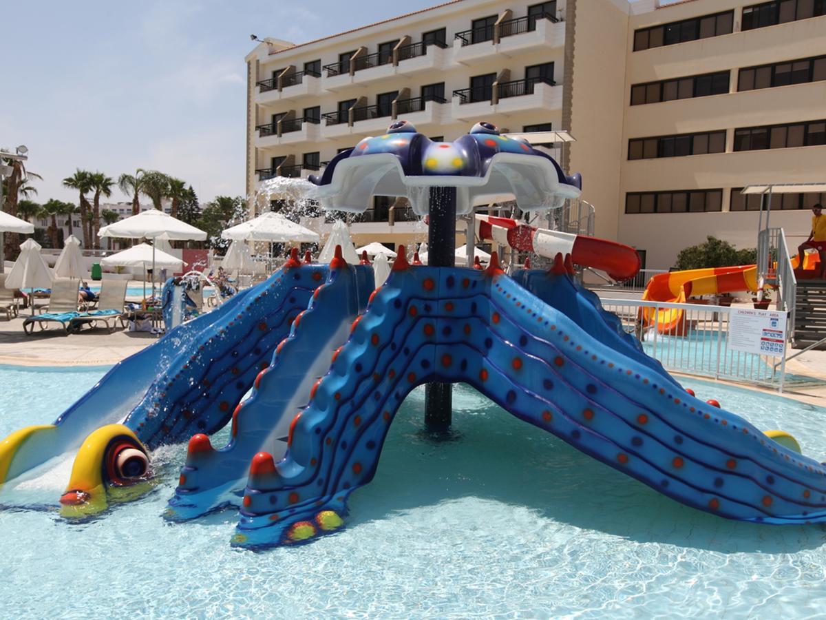Anastasia Waterpark Beach Resort โปรทาราส ภายนอก รูปภาพ